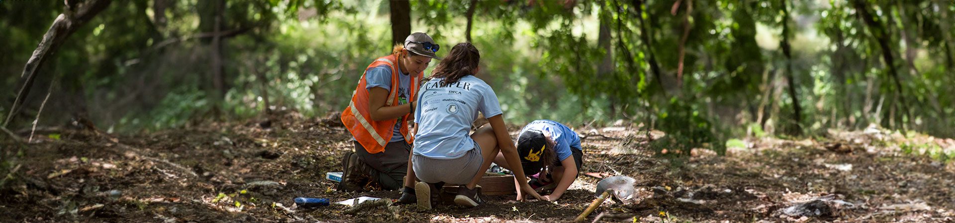  Girls excavating at camp la jita 